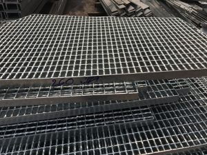 Sản xuất tấm sàn grating mạ kẽm
