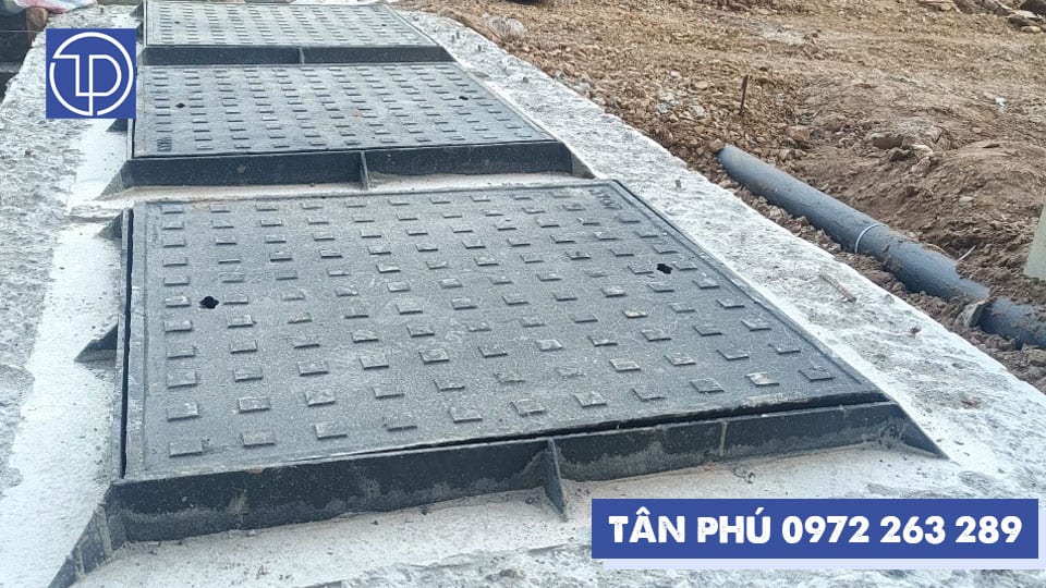 Mẫu nắp hố ga gang 1000x1000 khung vuông do Tân Phú sản xuất